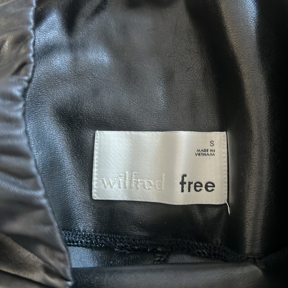 (53) Aritzia Wilfred free leather style leggings - Picture 4 of 4